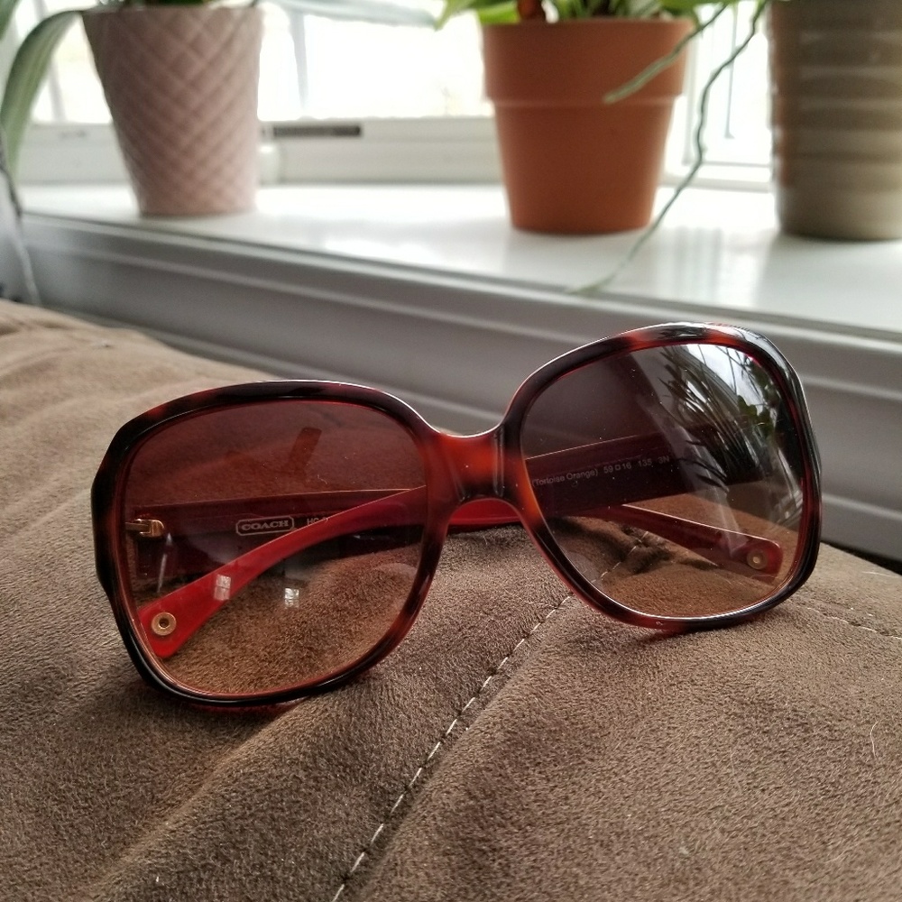Beautiful COACH sunglasses